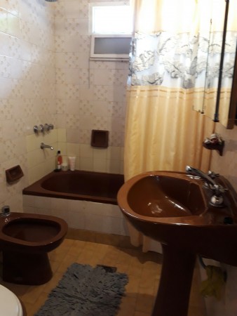 VENDO CASA 3 DORMITORIOS ZONA RESINDENCIAL BARRIO BELGRANO NEUQUEN