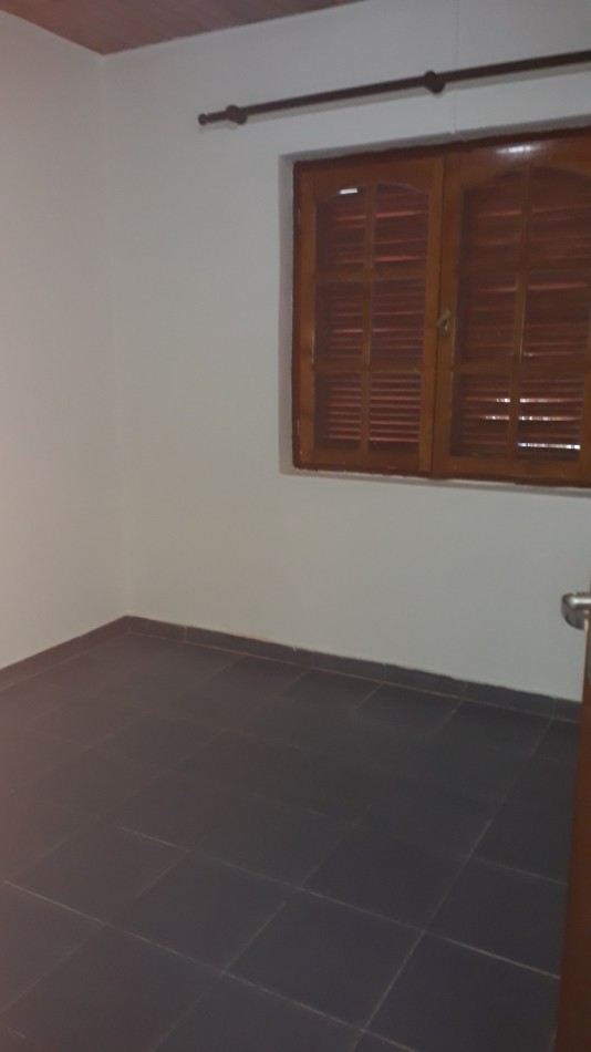 ¡Oportunidad unica! Venta de espaciosa casa de 5 dormitorios en  Bo Melipal de Neuquen. CH Claudia Bienes Raices te invita a descubrir tu hogar ideal.