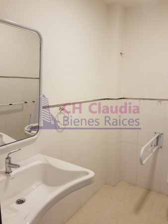 CH CLAUDIA Bienes Raices  ALQUILA EXCELENTE SALON COMERCIAL NQN    