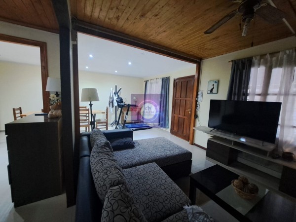 MARTILLERA Y CORREDORA INMOBILIARIA- CH BIENES RAICES CLAUDIA-ALQUILA CASA 2 DORMITORIOS EN JARDINES DEL REY- NQN